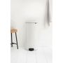 Roska-astia polkimella Brabantia Newicon White 30 l