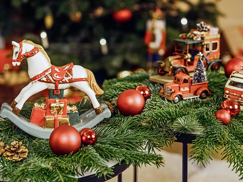 Joulukoristeet ovat kätevä keino loihtia jouluista tunnelmaa kodin jokaiseen nurkkaan.